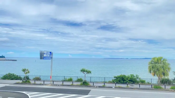 道の駅ぎのざの隣の海岸 海が綺麗