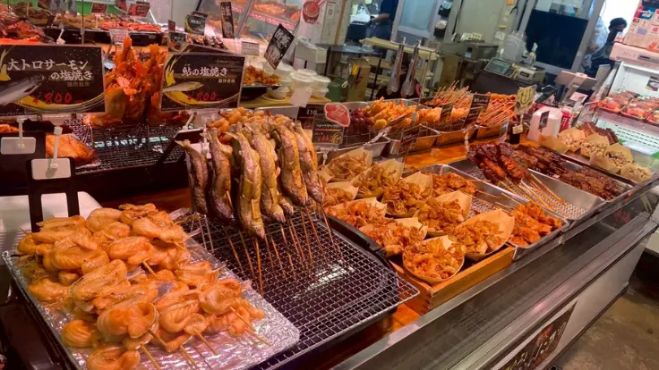 魚センターの焼き物サバ、サーモン、マグロ
